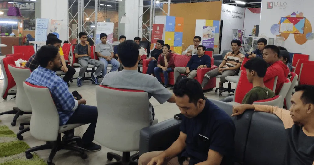 Pengurus komunitas SurabayaJS Pengurus komunitas SurabayaJS